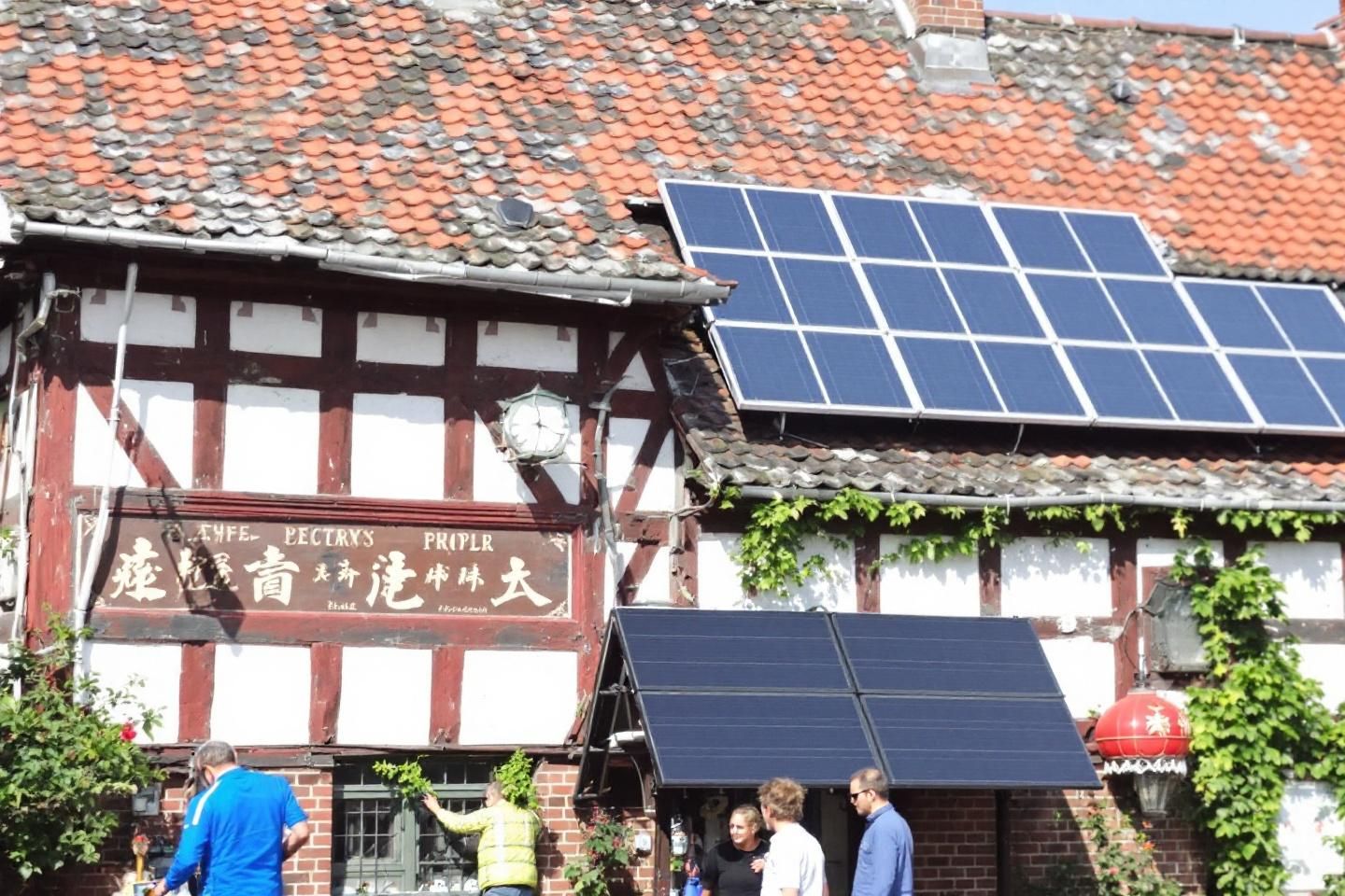 La location de toiture photovoltaïque est-elle possible avec des bâtiments patrimoniaux ?