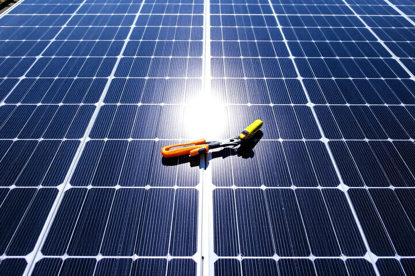 Que se passe-t-il en cas de défaut d’entretien dans un leasing de toiture photovoltaïque ?