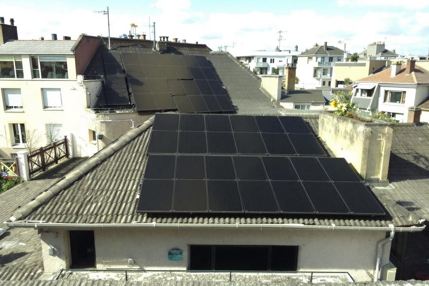 La location de toiture photovoltaïque est-elle un moyen de réduire les factures d’électricité des bâtiments publics ?