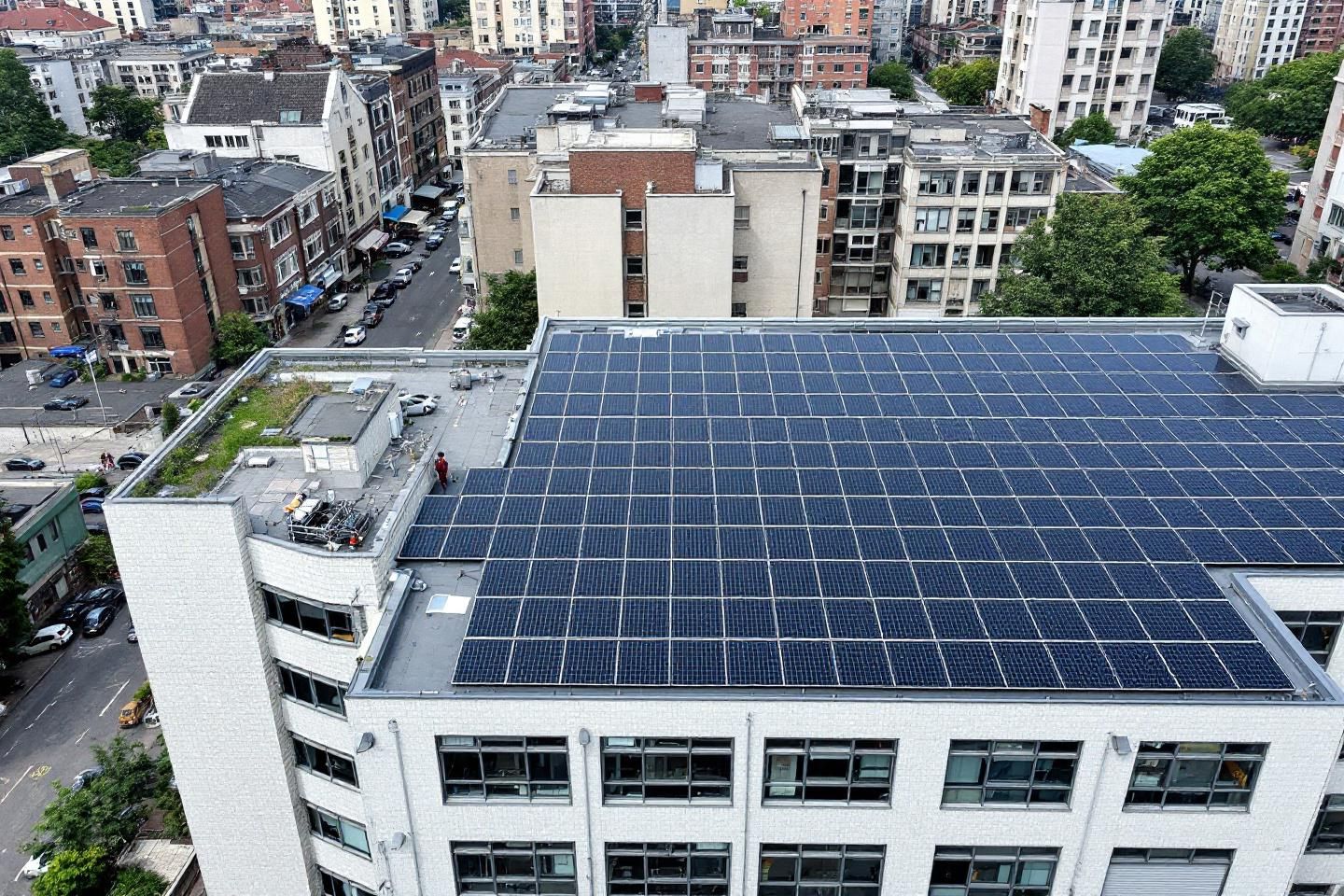 La location de toiture photovoltaïque est-elle adaptée pour les hôpitaux publics ?