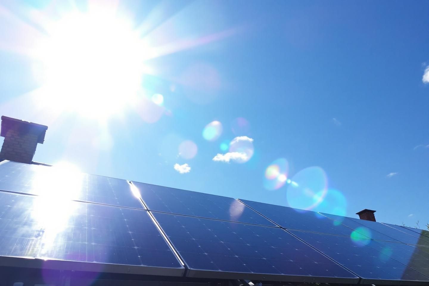 Comment les assureurs gèrent-ils les litiges et sinistres liés à un placement photovoltaïque pour protéger l’investisseur ?