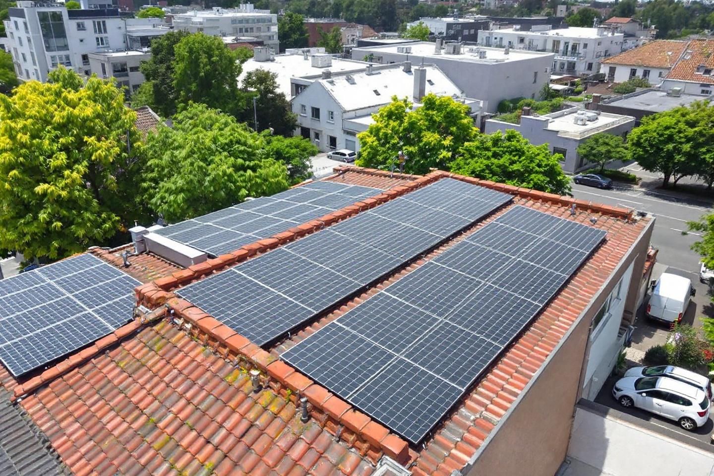 Pourquoi le placement photovoltaïque constitue-t-il une solution écologique tout en ouvrant droit à des allègements fiscaux ?