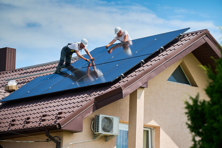 Faites appel à une entreprise RGE pour bénéficier de financements pour l'installation de panneaux photovoltaïques sur votre maison