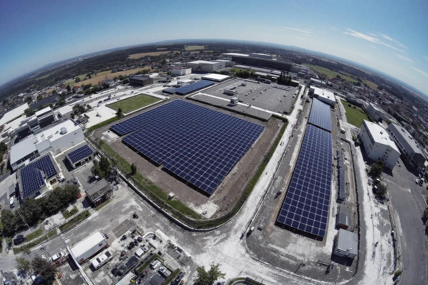 En quoi le stockage de l’énergie solaire évite les pertes financières liées aux coupures ou aux défaillances du réseau ?