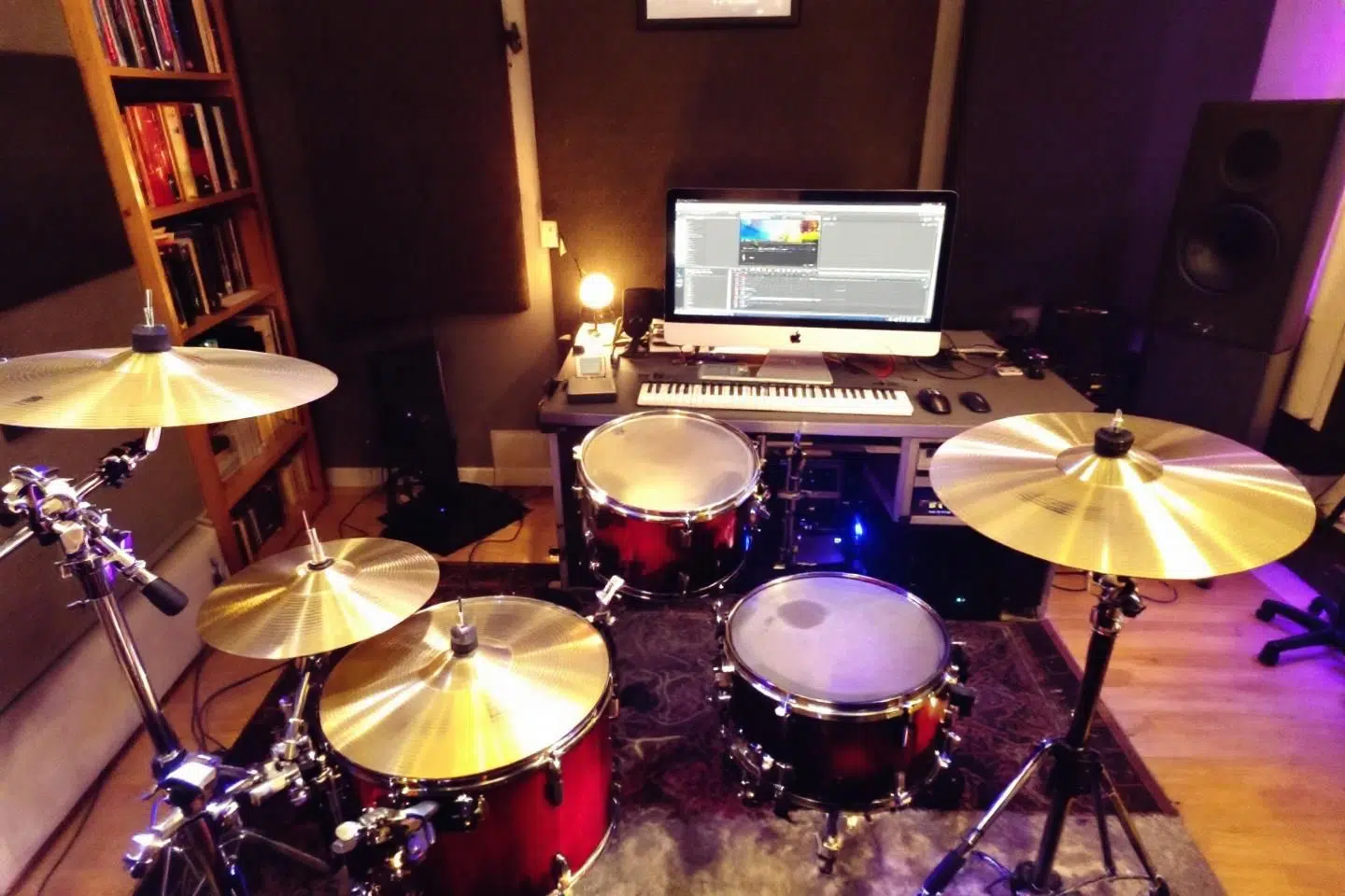 Quels avantages offre l’association d’une batterie virtuelle avec une batterie physique ?