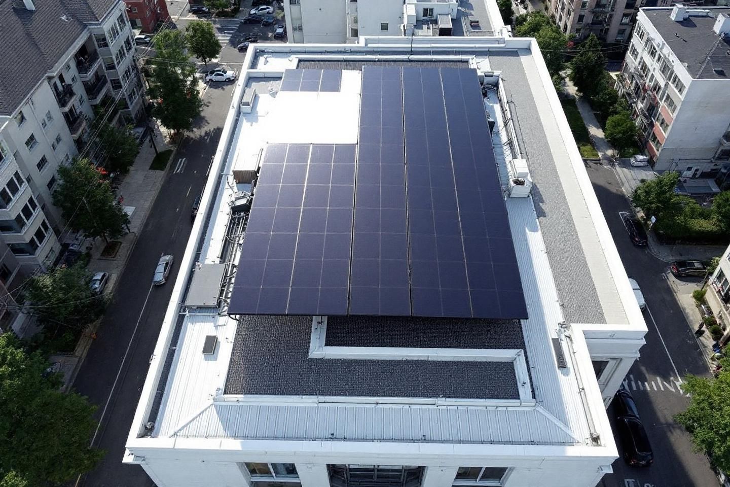 Comment les besoins énergétiques annuels déterminent-ils la durée d’une location de panneau solaire ?