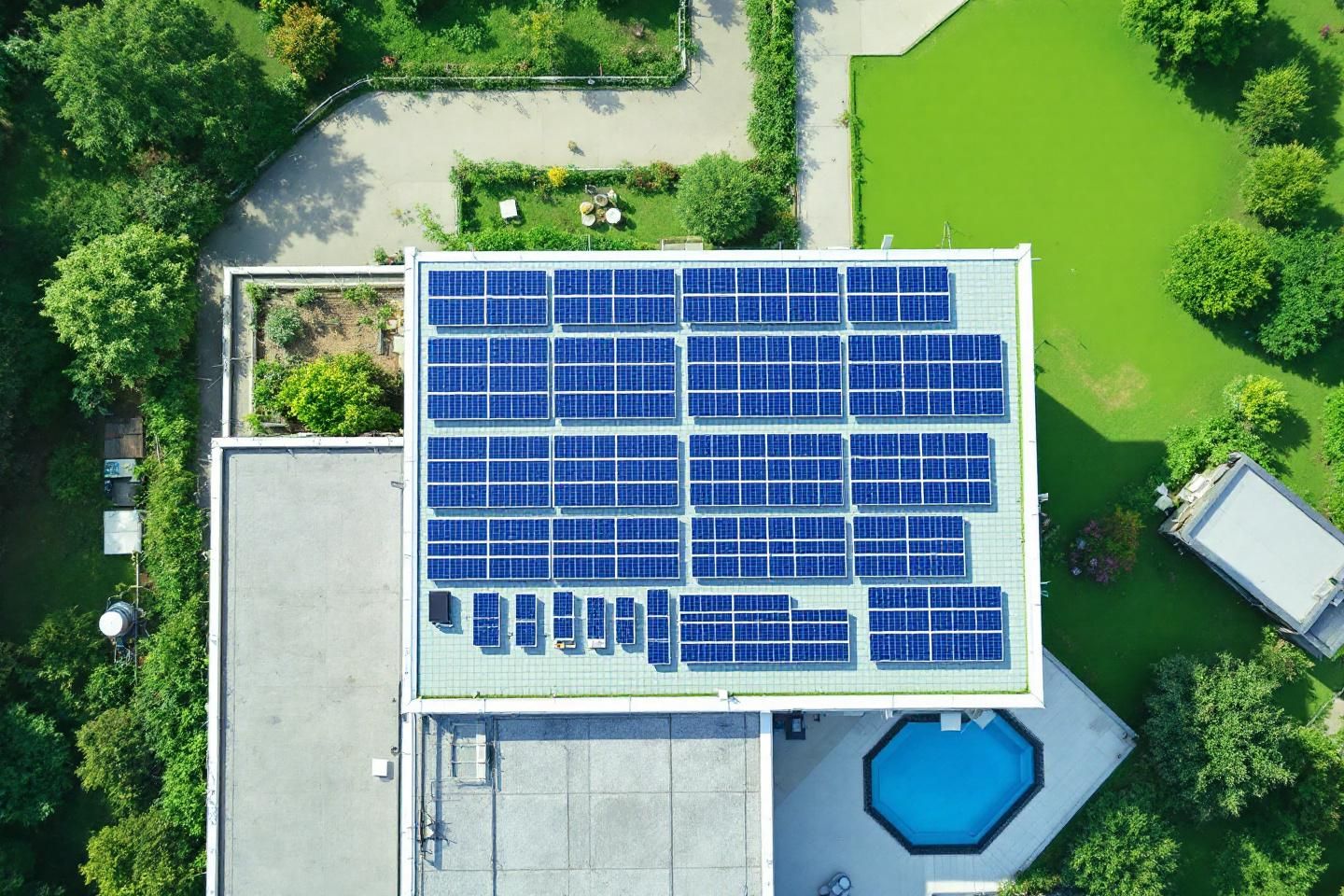 En quoi la location de panneau solaire contribue-t-elle à la protection de l’eau en limitant la consommation liée aux centrales thermiques ?