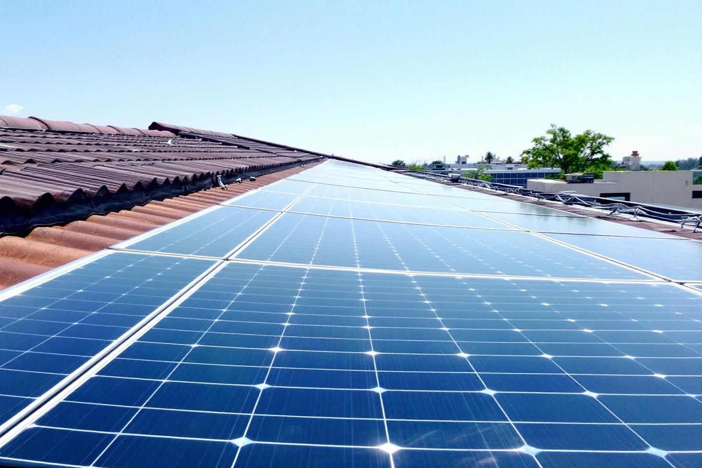 Quelles obligations fiscales s’appliquent aux particuliers dans une location de panneau solaire ?